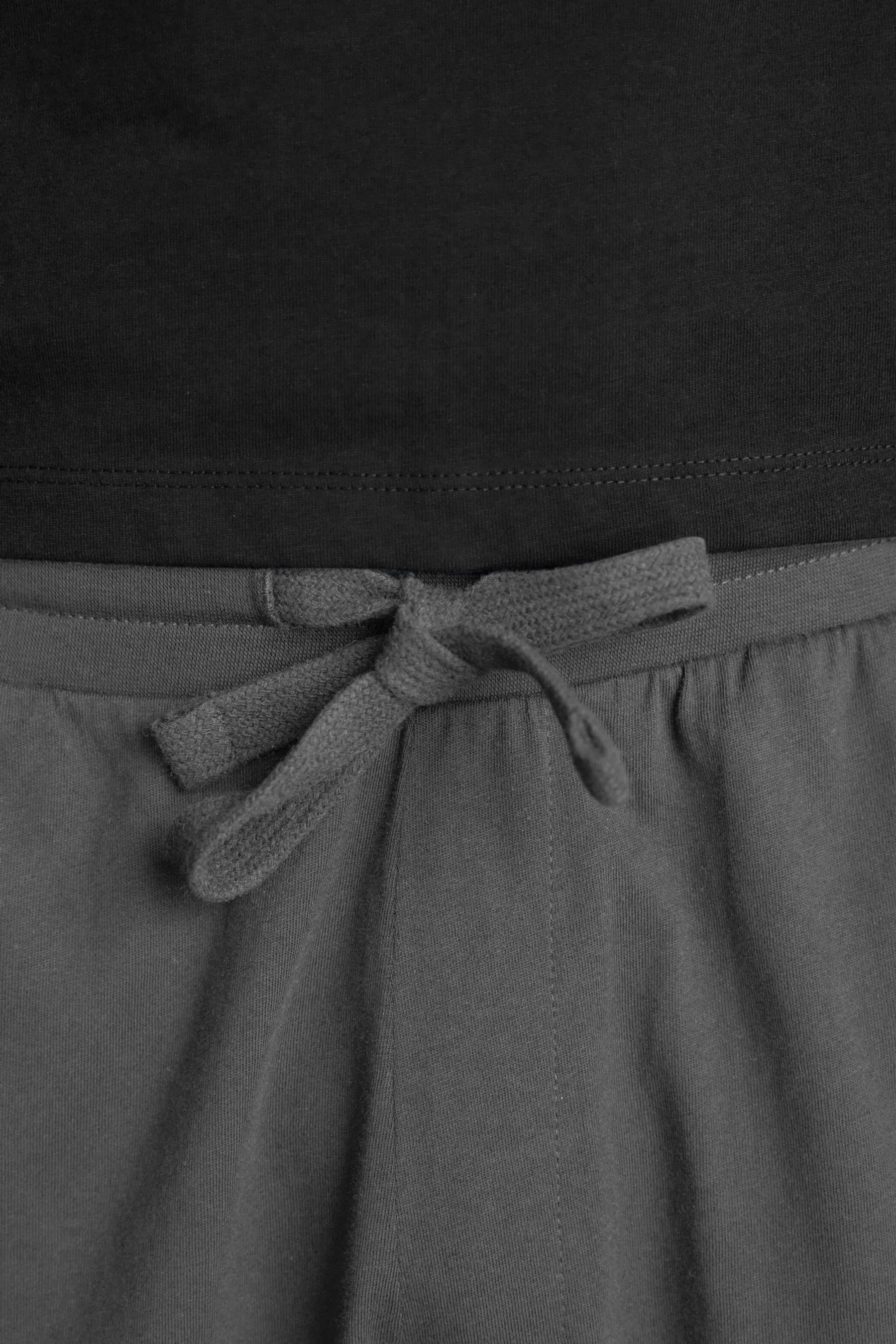Completo pigiama con shorts in jersey