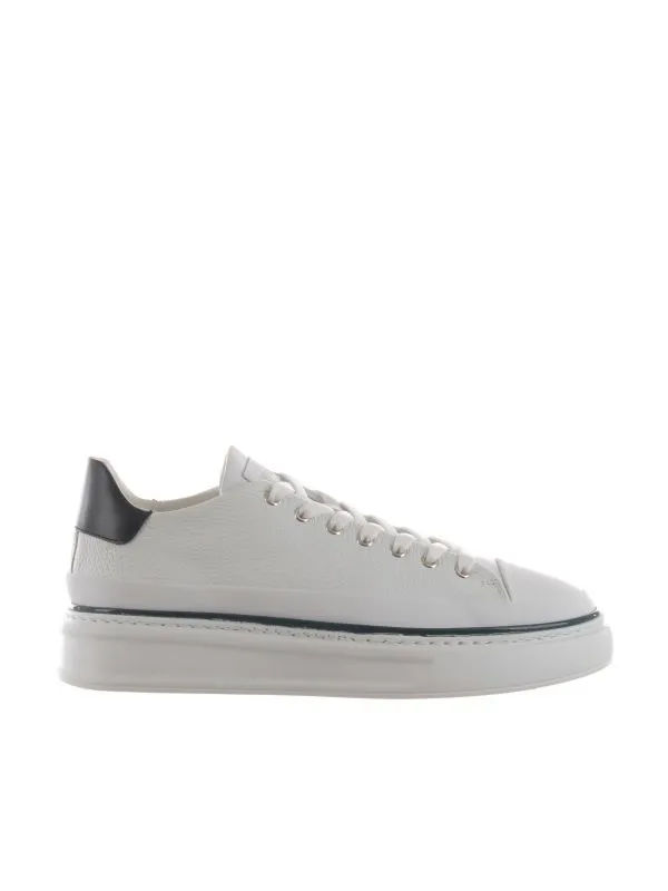 Sneaker in pelle martellata